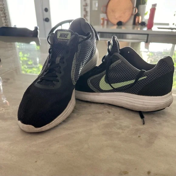 Nike Revolution Teal and Black Athletic Shoes - Picture 1 of 5
